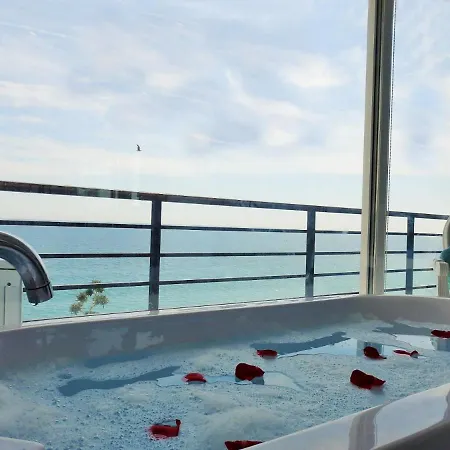 Santa Clara Cornisa * توريمولينوس