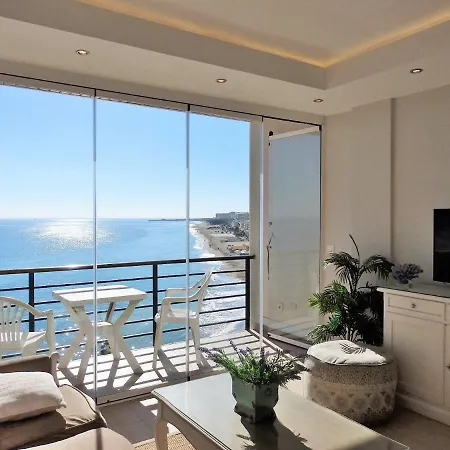 Santa Clara Cornisa * Τορρεμολίνος