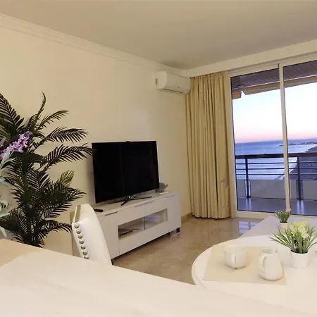 Santa Clara Cornisa アパート