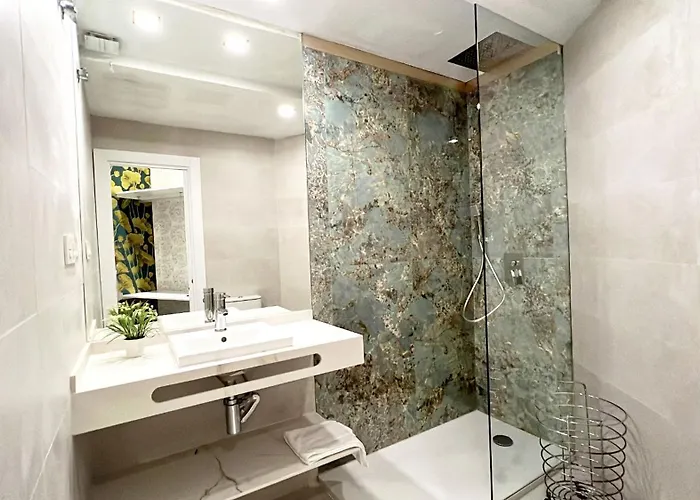 Santa Clara Cornisa *